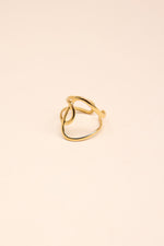 Ring Dancing in the Street - Goud